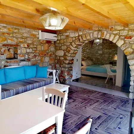 Delfinaki Boutique ,naxos Lionas