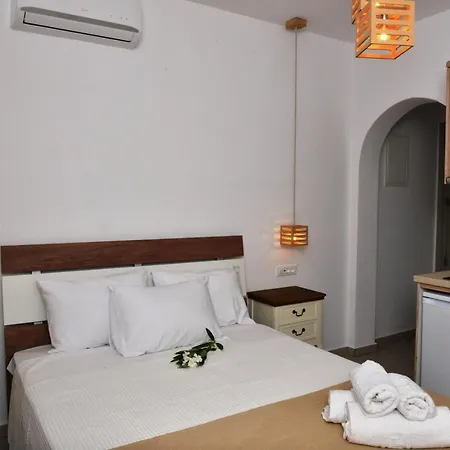 Delfinaki Boutique ,naxos