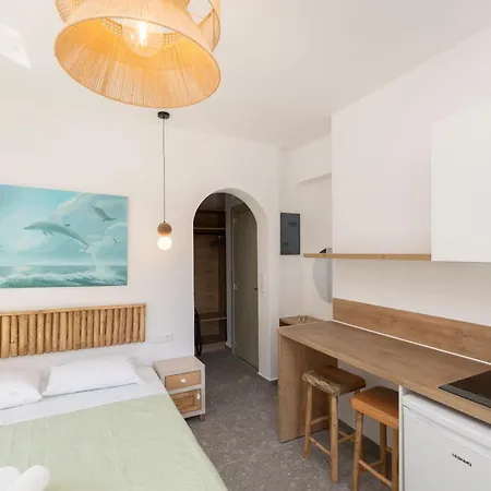 Delfinaki Boutique ,naxos