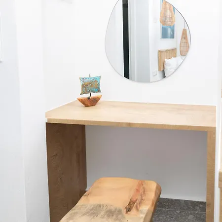 Delfinaki Boutique ,naxos