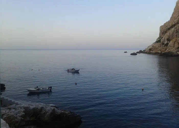 Delfinaki Boutique ,naxos