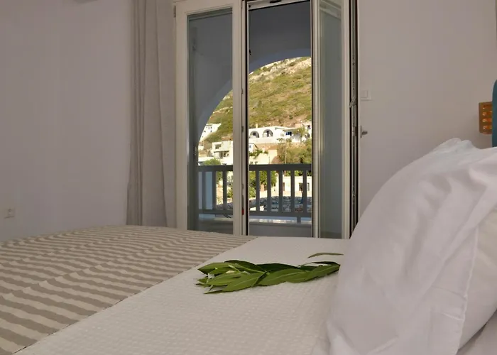 Delfinaki Boutique ,naxos Lionas