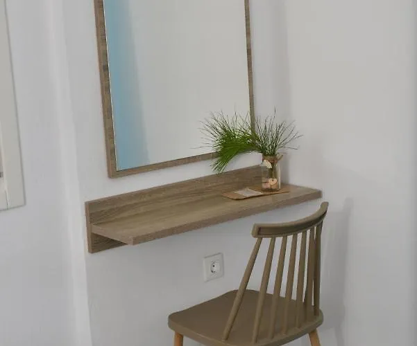 Delfinaki Boutique ,naxos *