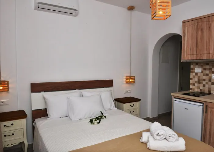 Delfinaki Boutique ,naxos