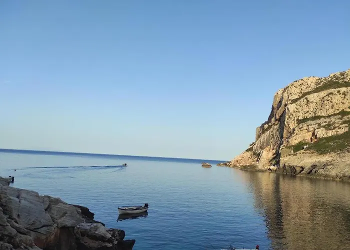 Delfinaki Boutique ,naxos Inn Lionas