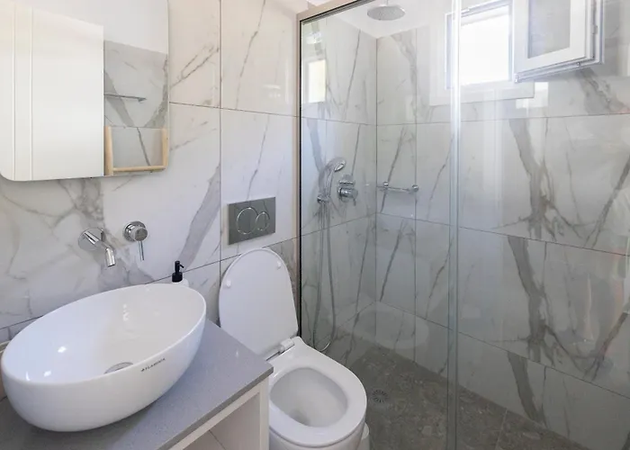 Delfinaki Boutique ,naxos