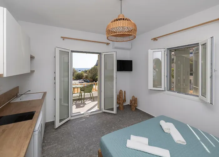 Delfinaki Boutique ,naxos * Lionas