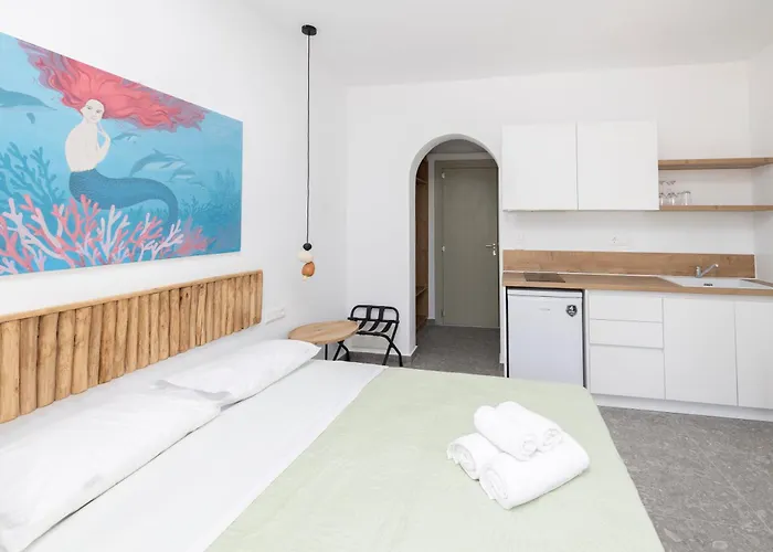 Delfinaki Boutique ,naxos Inn Lionas